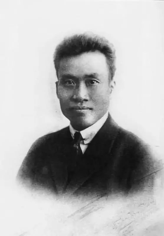 看了不下一百遍、貼身伙伴、入門老師……老一輩革命家紛紛點贊這本書！
